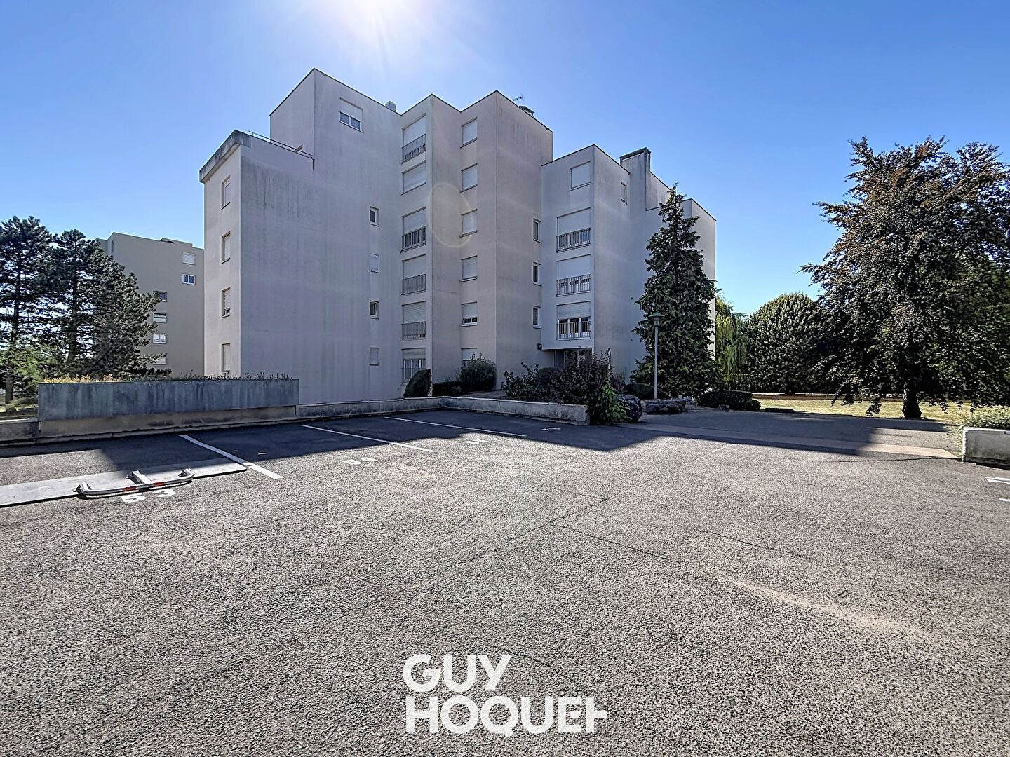 Appartement Type 3 + Garage + Cave + Parking Privatif - 71850 CHARNAY LES MACON