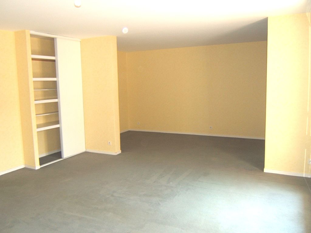 PROCHE GARE ET CENTRE 