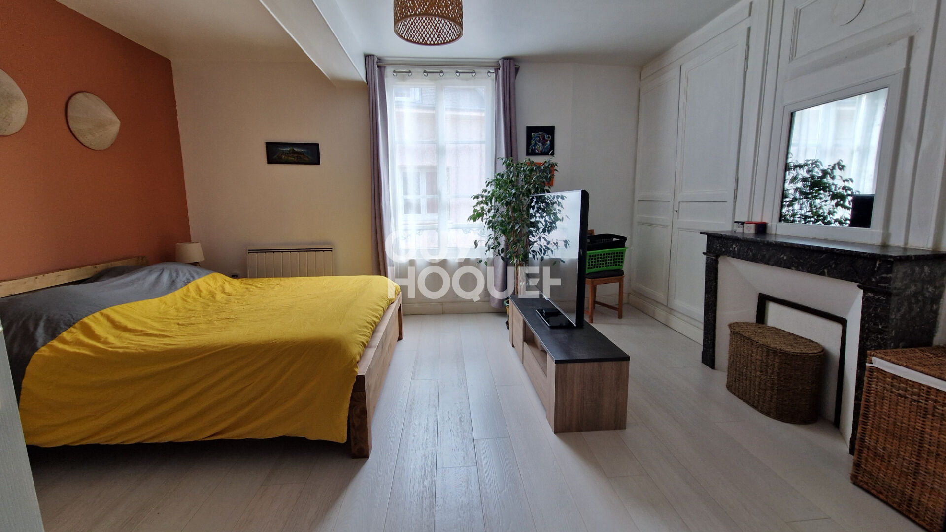 CHARTRES Hyper centre