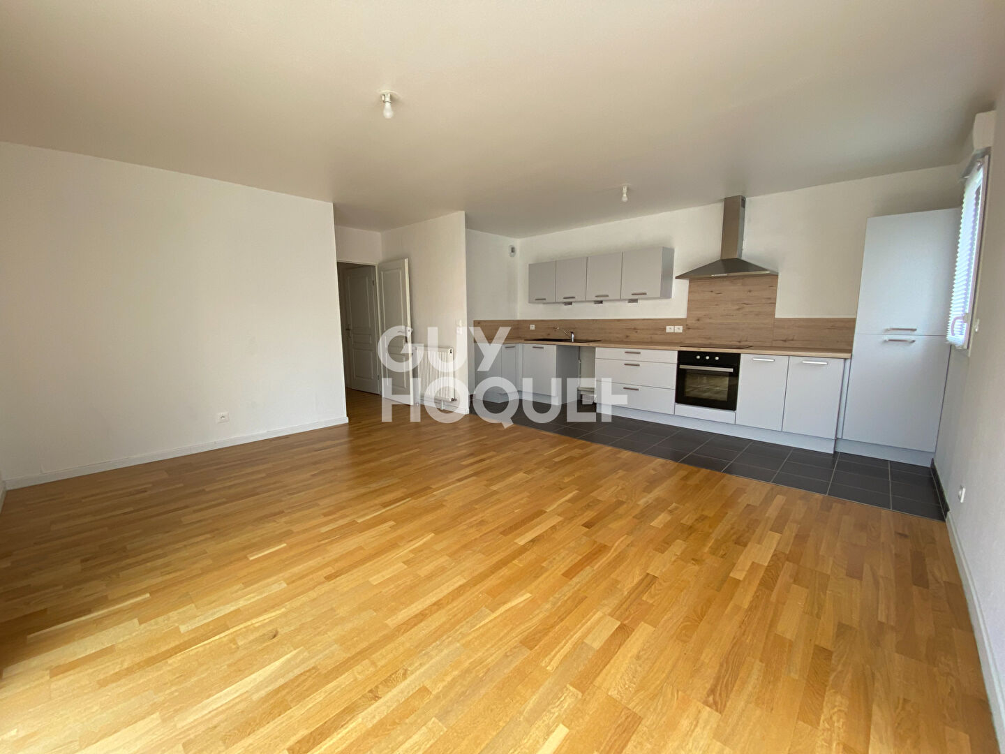 CHARTRES T3 dans résidence récente avec balcon