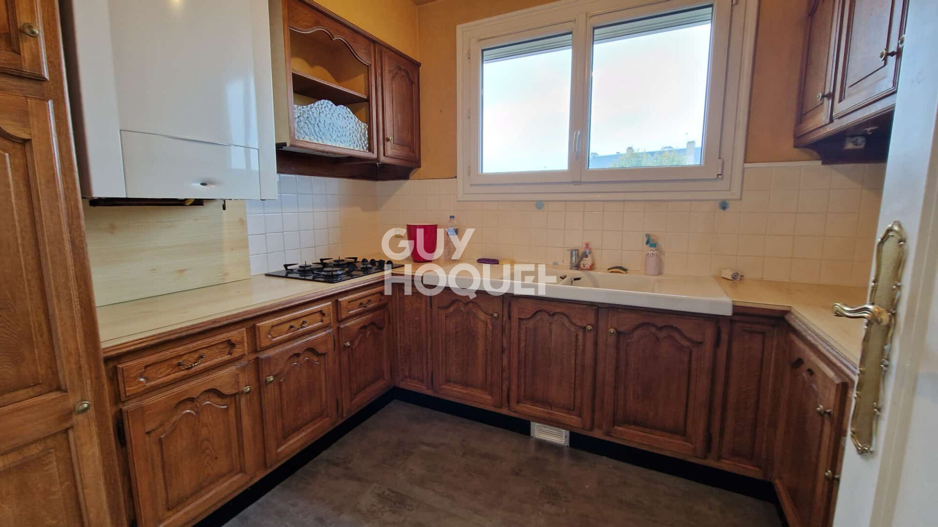 Chartres Grand Faubourg, F2 de 44 m² avec parking