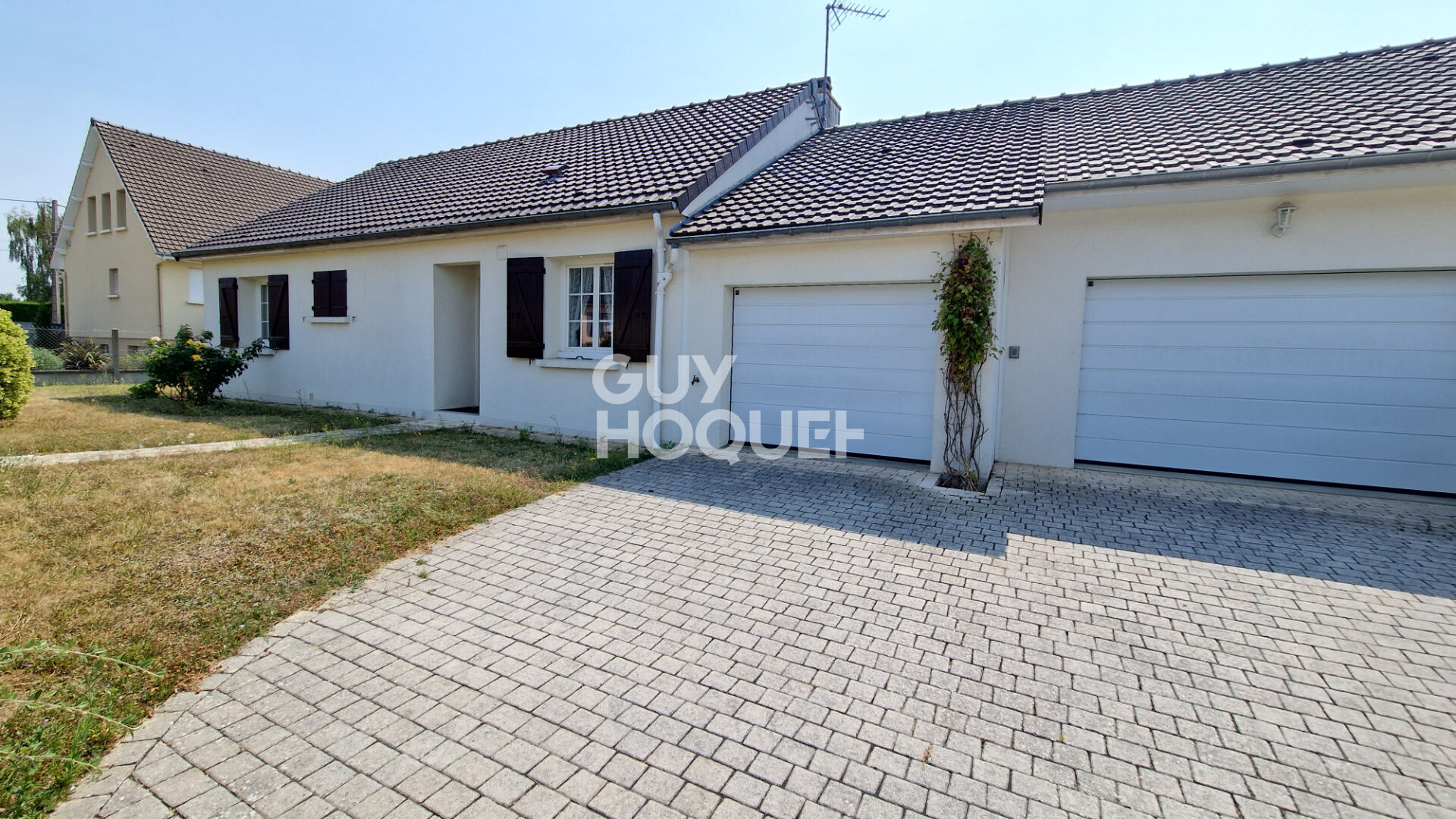 Maison Champhol Plain pied avec double garage.