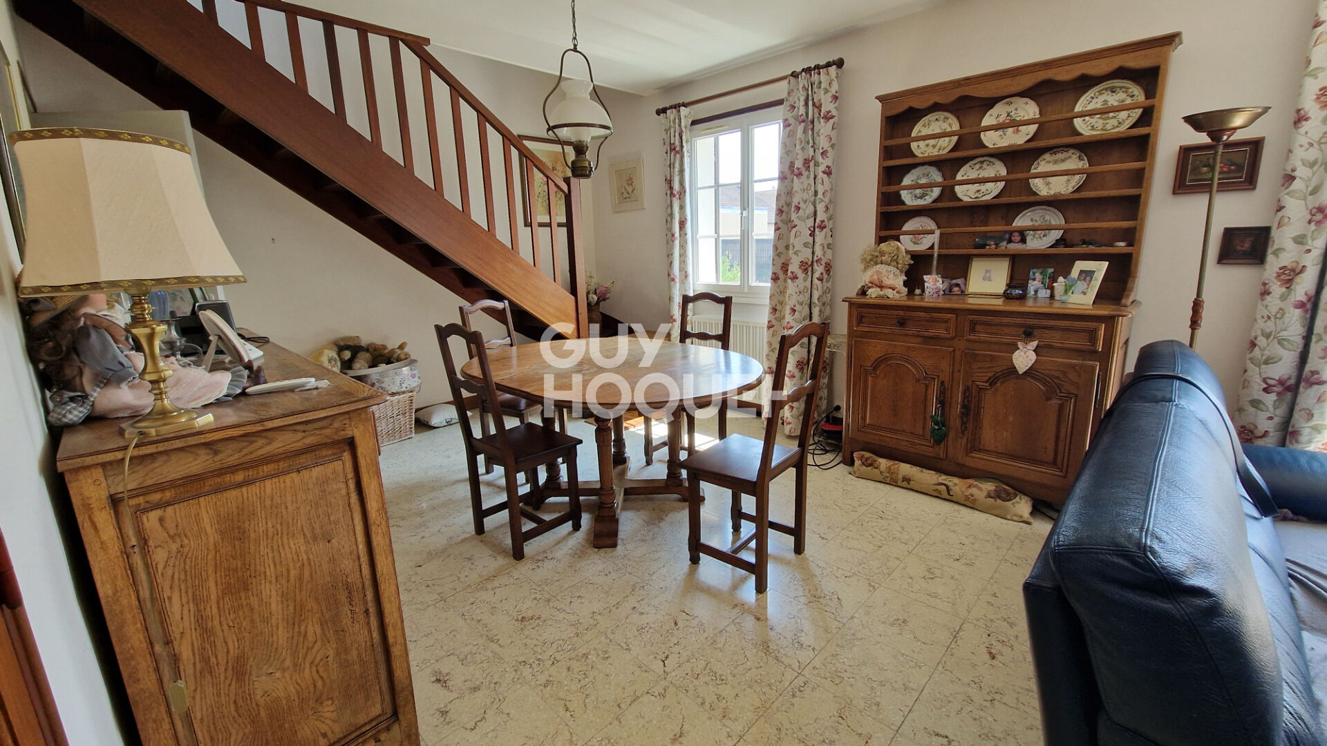 Maison Champhol Plain pied avec double garage.
