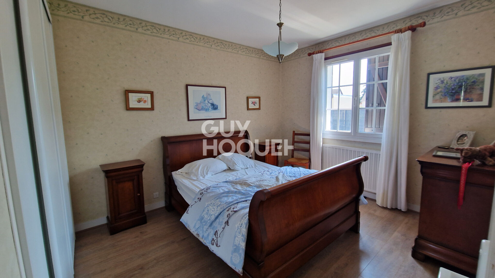 Maison Champhol Plain pied avec double garage.
