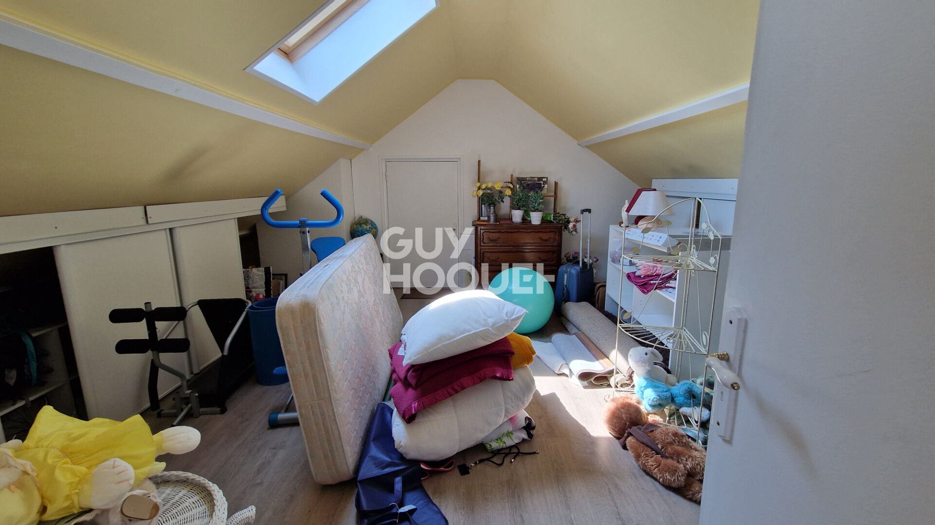 Maison Champhol Plain pied avec double garage.