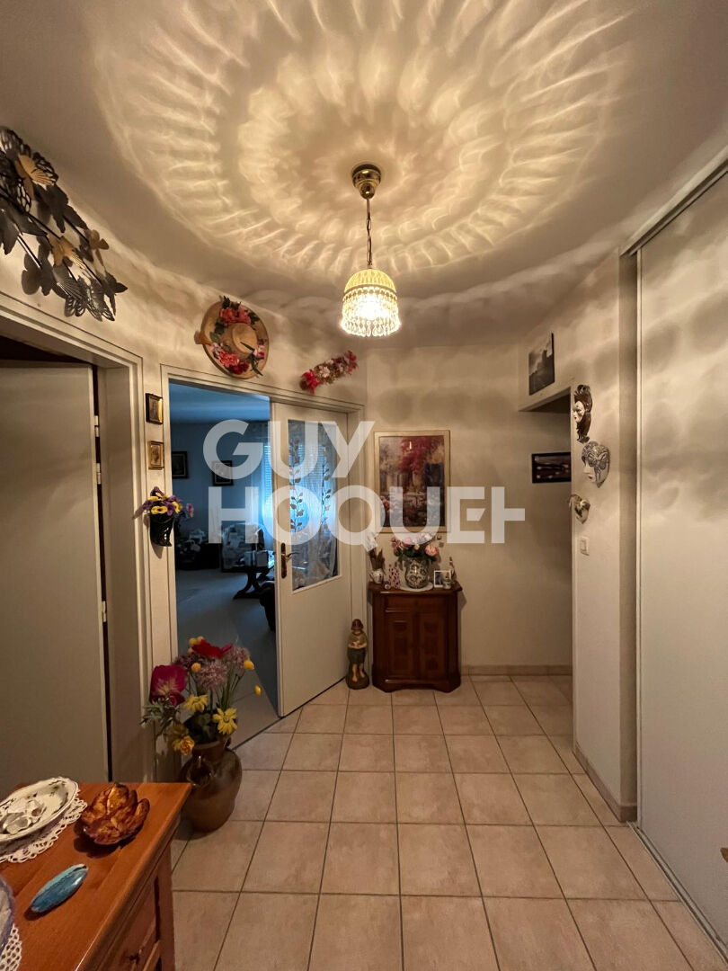 Belle résidence, sécurisée à 10 mn du centre ville