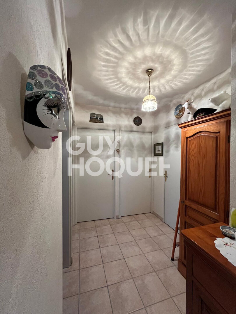 Belle résidence, sécurisée à 10 mn du centre ville