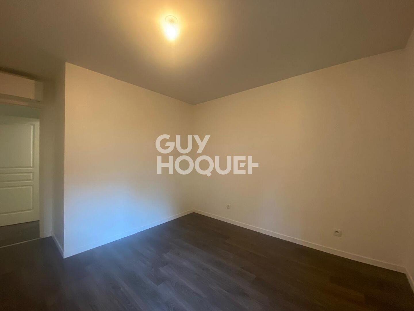 Grand T3 face à la gare !