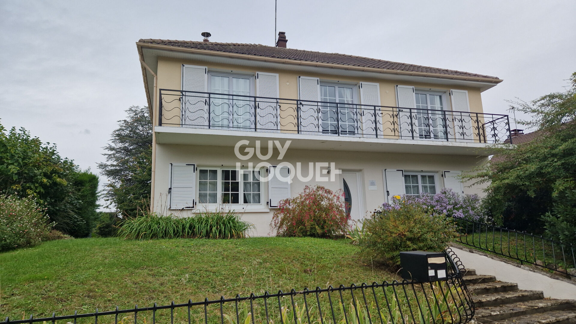 Nogent le Phaye, maison 4 ch avec dépendance. Terrain de 800 m²