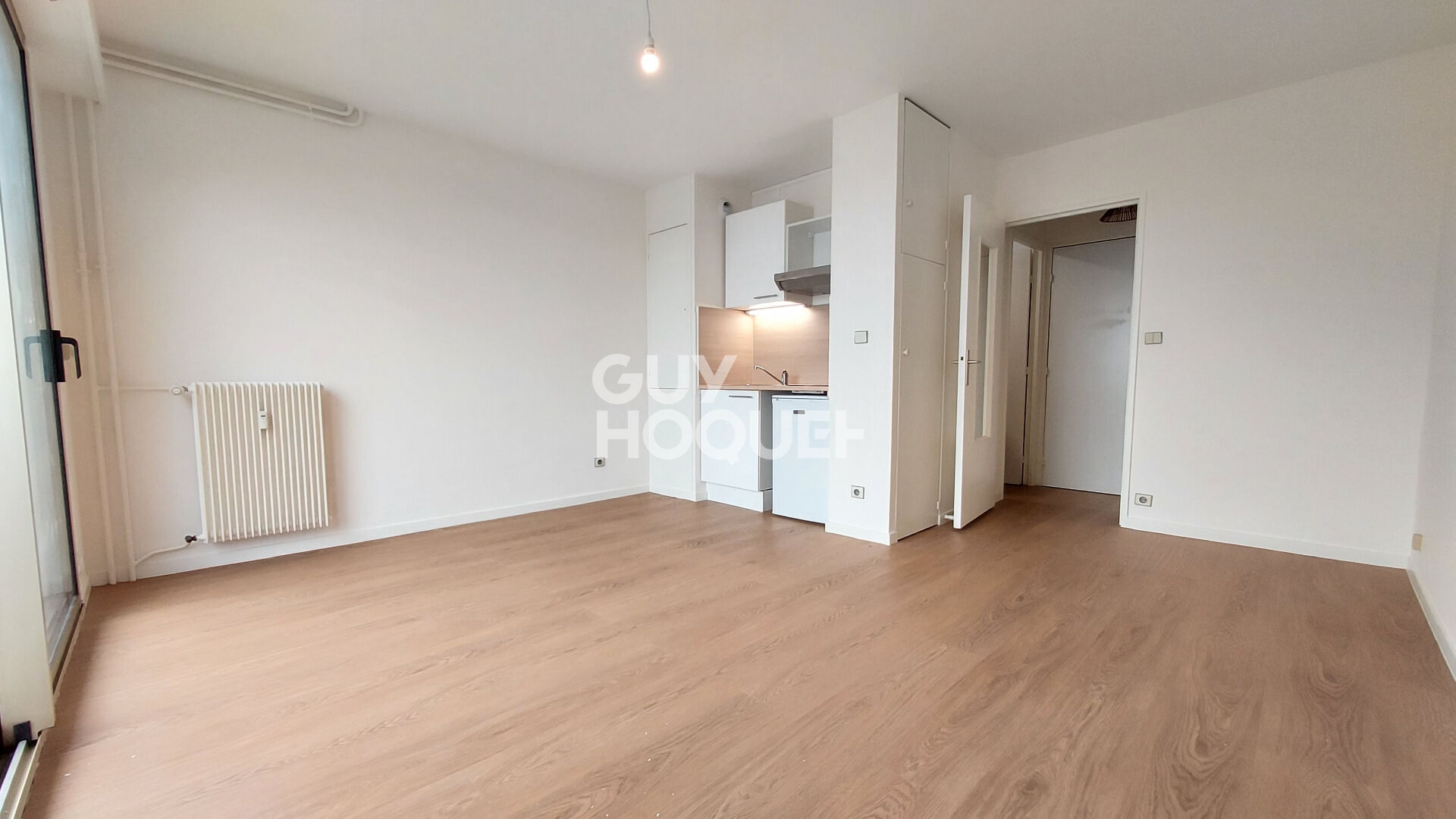 Studio avec balcon - proche gare