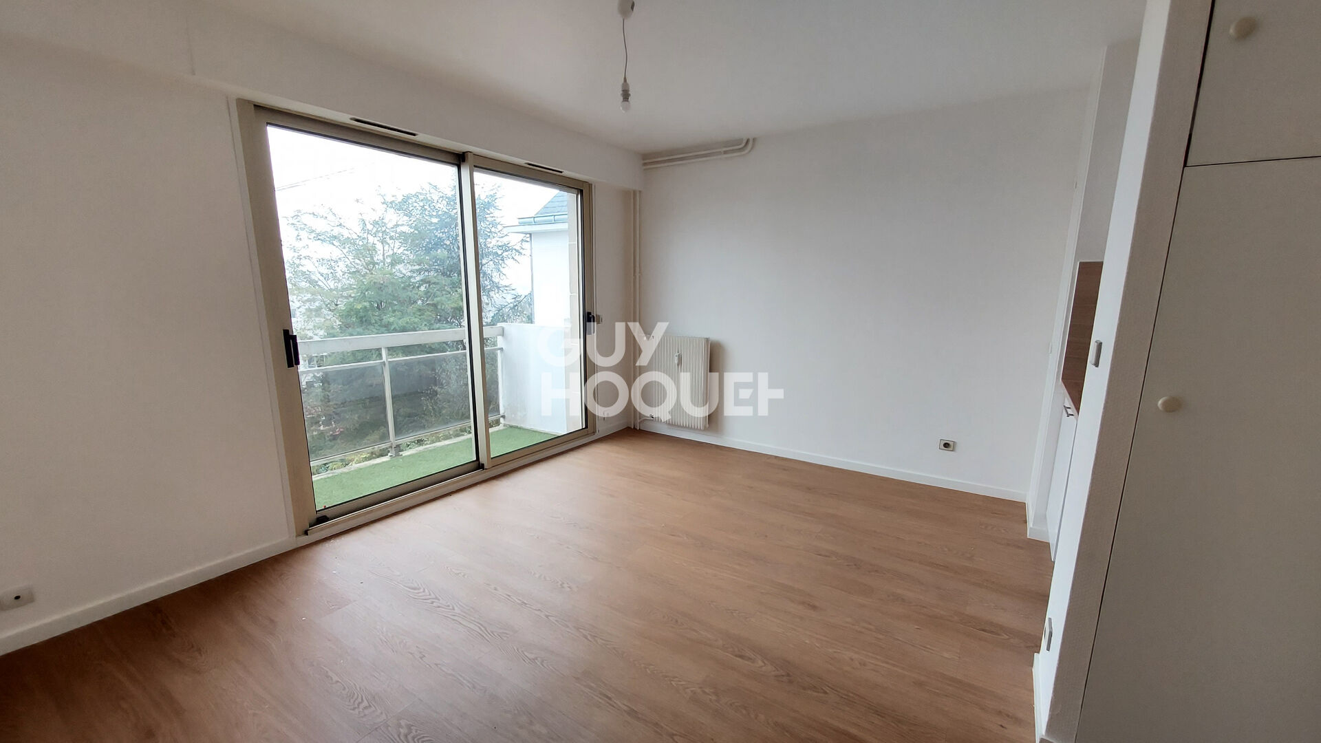 Studio avec balcon - proche gare