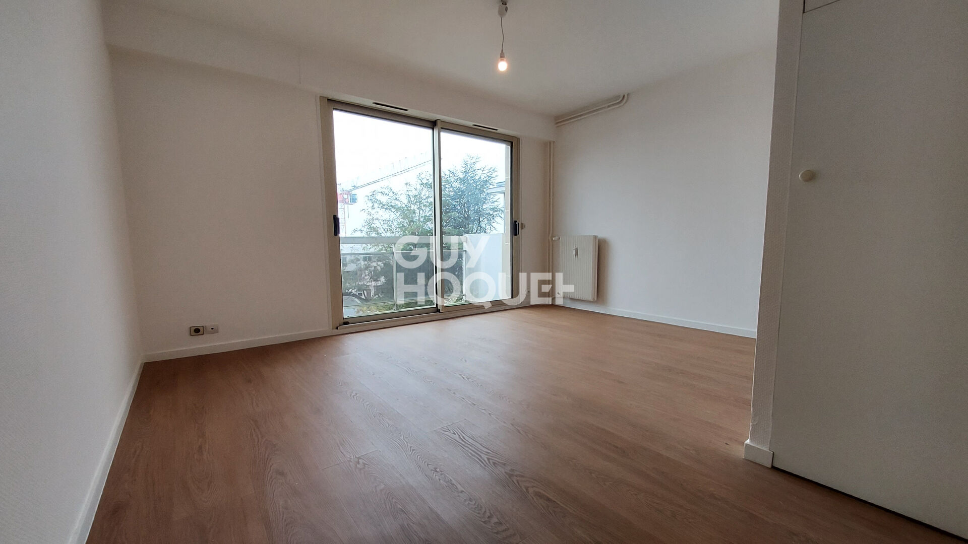 Studio avec balcon - proche gare