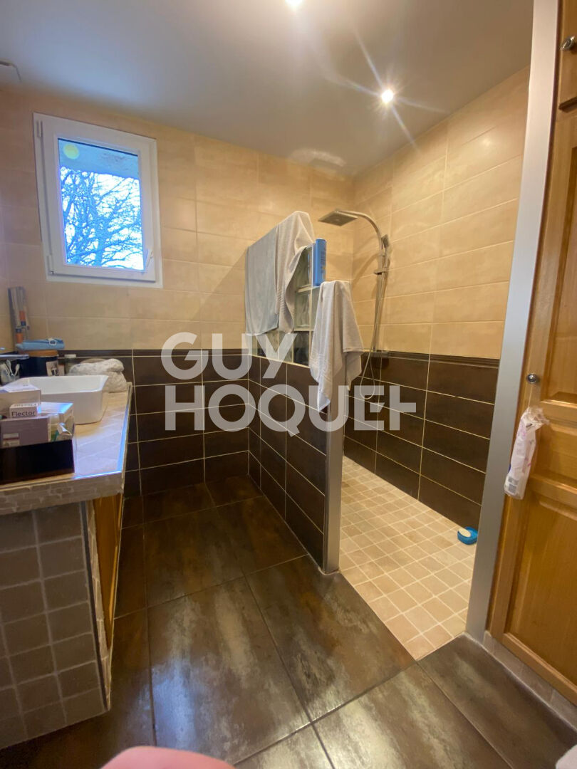 À vendre -superbe longère entièrement rénovée , prestations de qualité