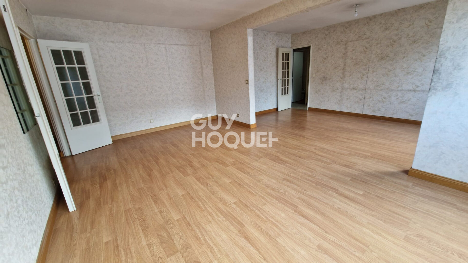 Chartres, Chanzy. Appartement Chartres 5 pièce(s) avec  garage