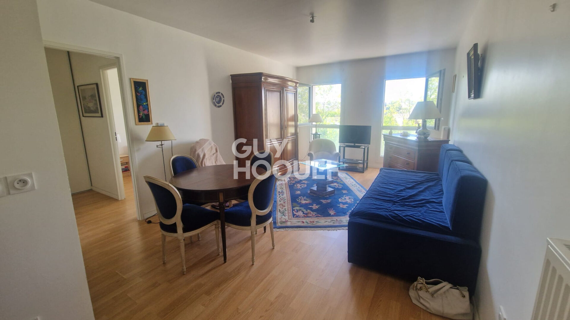 Appartement Chartres gare, grand F2 récent avec parking en sous sol