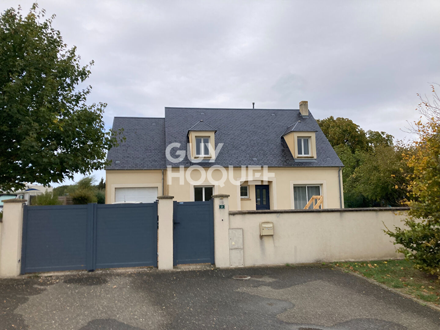 MONTHARVILLE : maison 5 pièces à louer