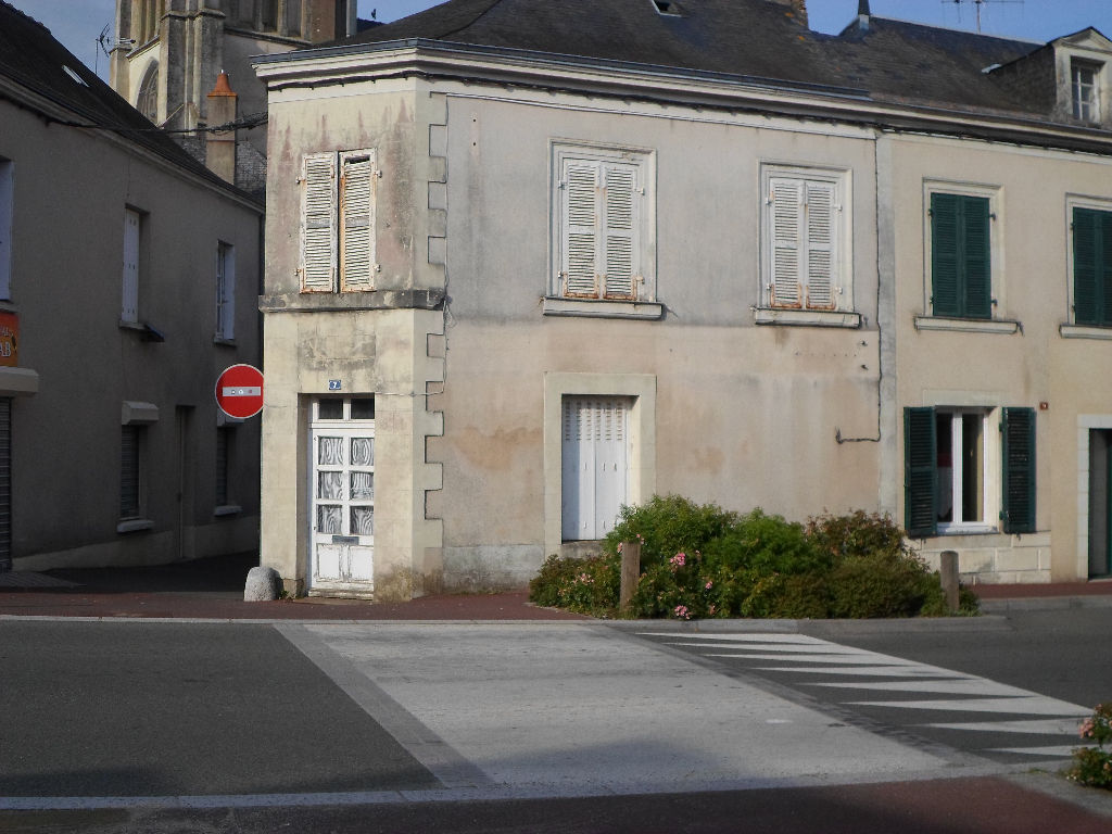 Maison d'environ 64 m² à vendre à GREZ EN BOUERE (53290).