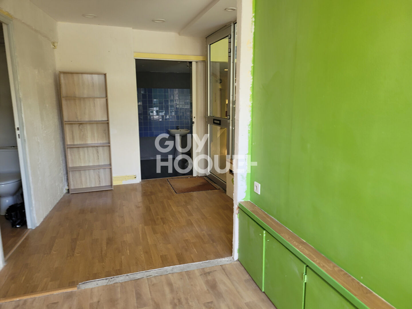 local commercial SABLE CENTRE  / BUREAU OU / COMMERCE