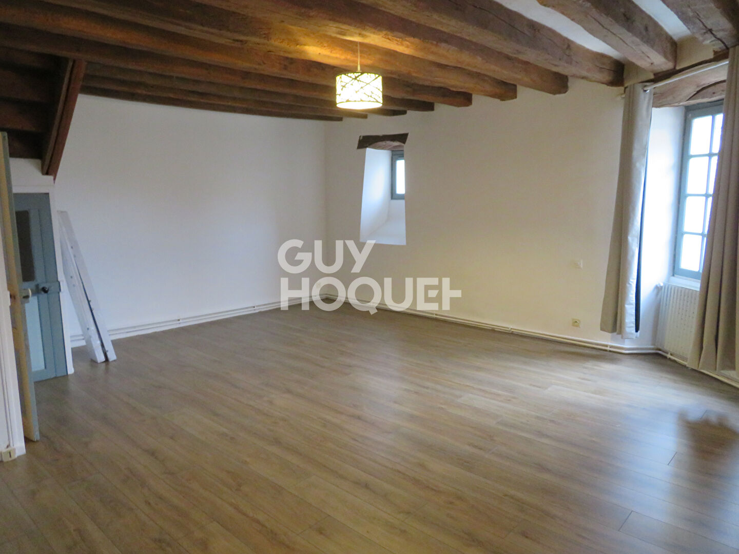 CHATEAU GONTIER SUR MAYENNE : appartement F5 en location
