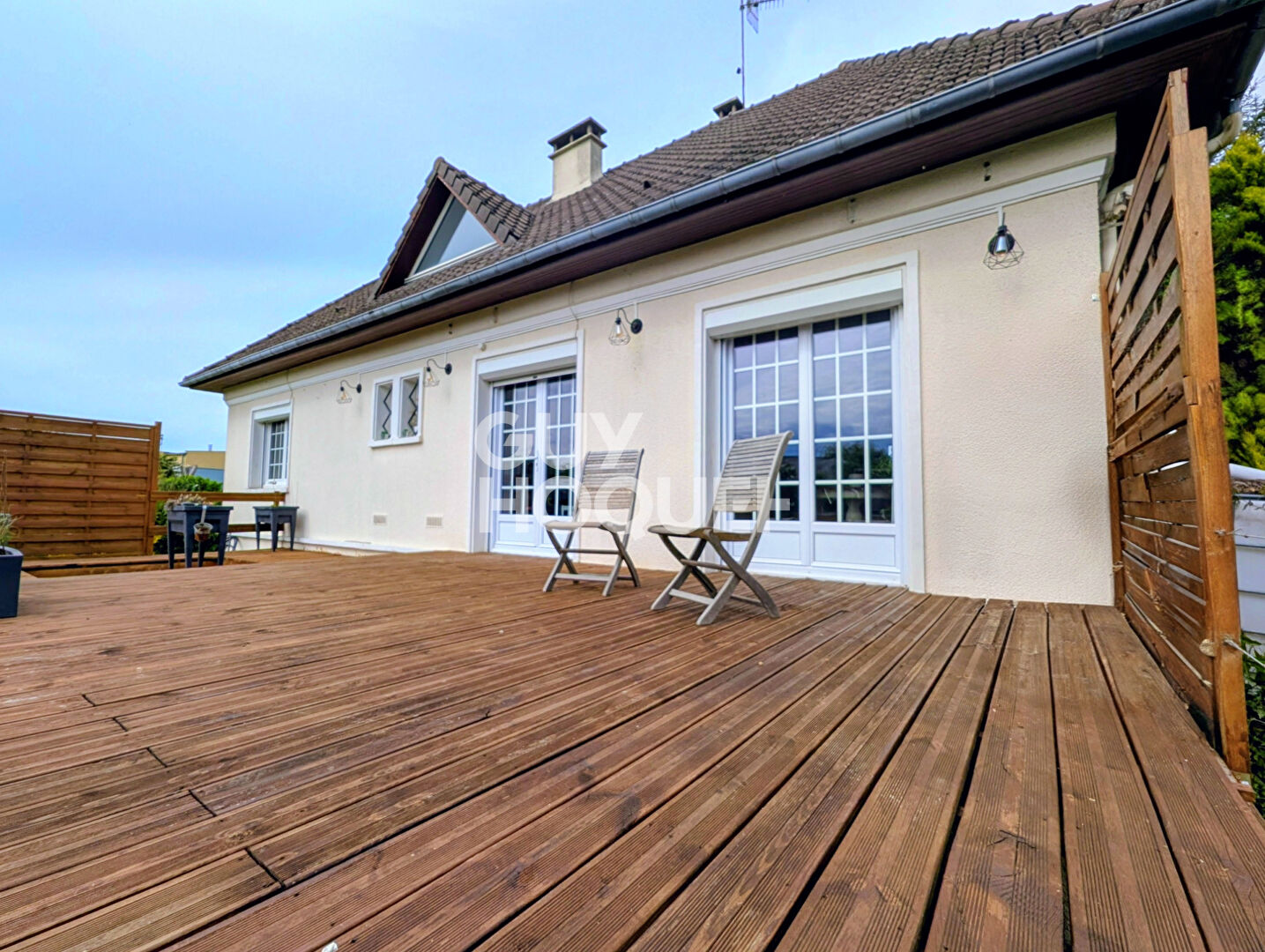 Maison Chemaze 7 pièce(s) 141 m2