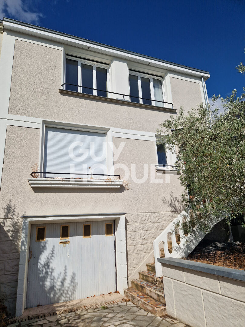 Maison  5 pièce(s) 120 m2 - Proche commerces et écoles
