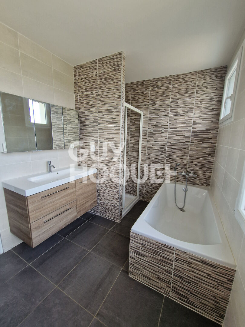 Maison  5 pièce(s) 120 m2 - Proche commerces et écoles