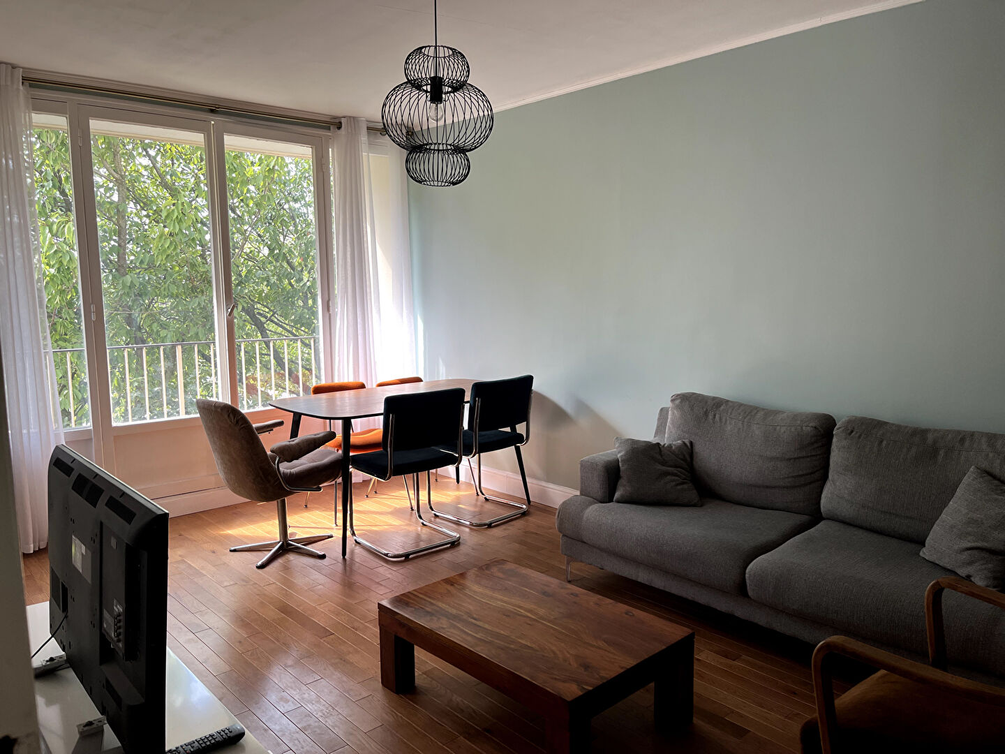 LE PLESSIS ROBINSON : appartement F3 à louer