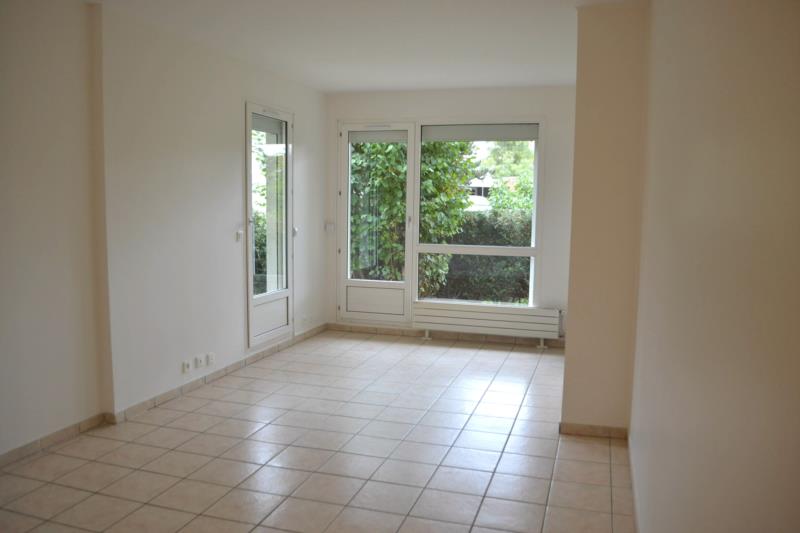 CHATOU à la limite de MONTESSON Village