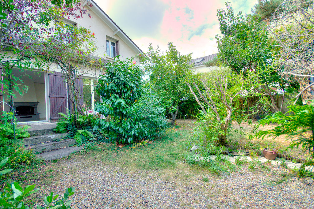 CHARMANTE  MAISON entre Parc et Chatelet 96 m2