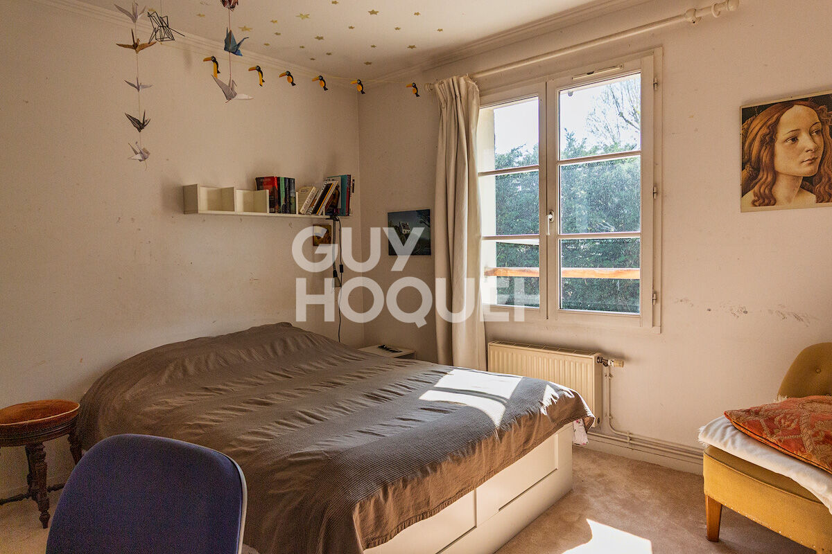 Belle maison à Croissy Sur Seine 8 pièce(s) 183 m2 sur 1000m2 de terrain