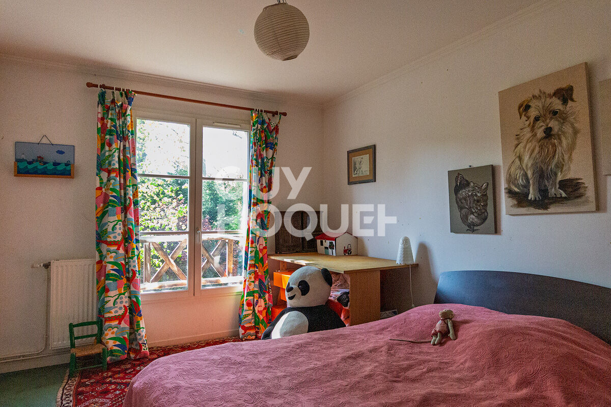 Belle maison à Croissy Sur Seine 8 pièce(s) 183 m2 sur 1000m2 de terrain