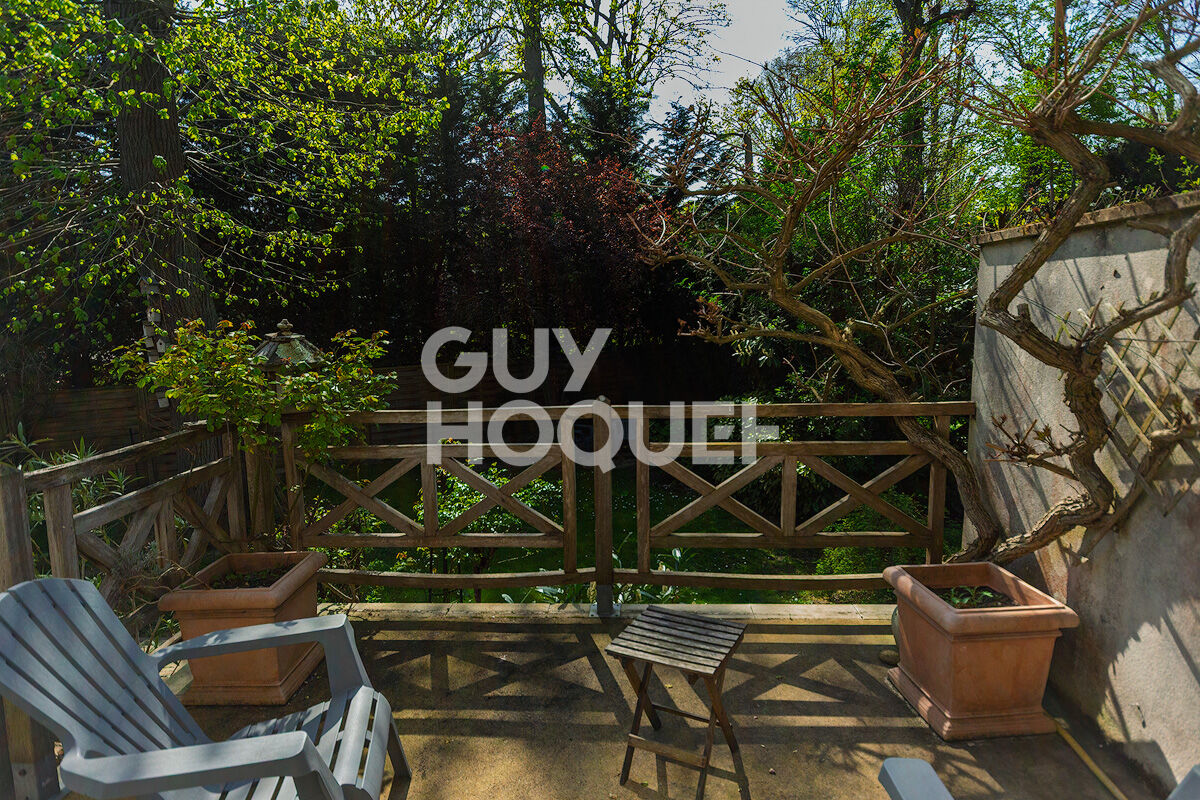 Belle maison à Croissy Sur Seine 8 pièce(s) 183 m2 sur 1000m2 de terrain