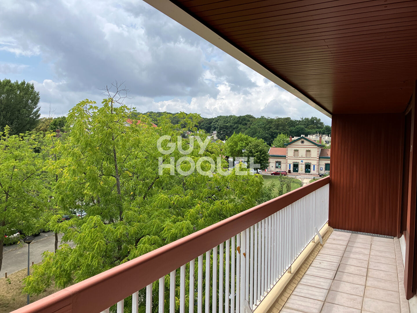 Appartement La Celle Saint Cloud  Gare 5 pièces 134.58 m2