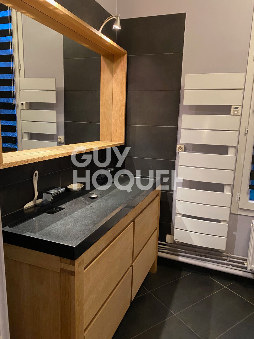 Maison  bon état 4/5 chambres.