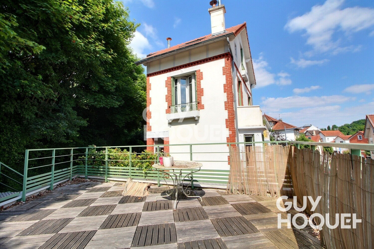 Maison  bon état 4/5 chambres.