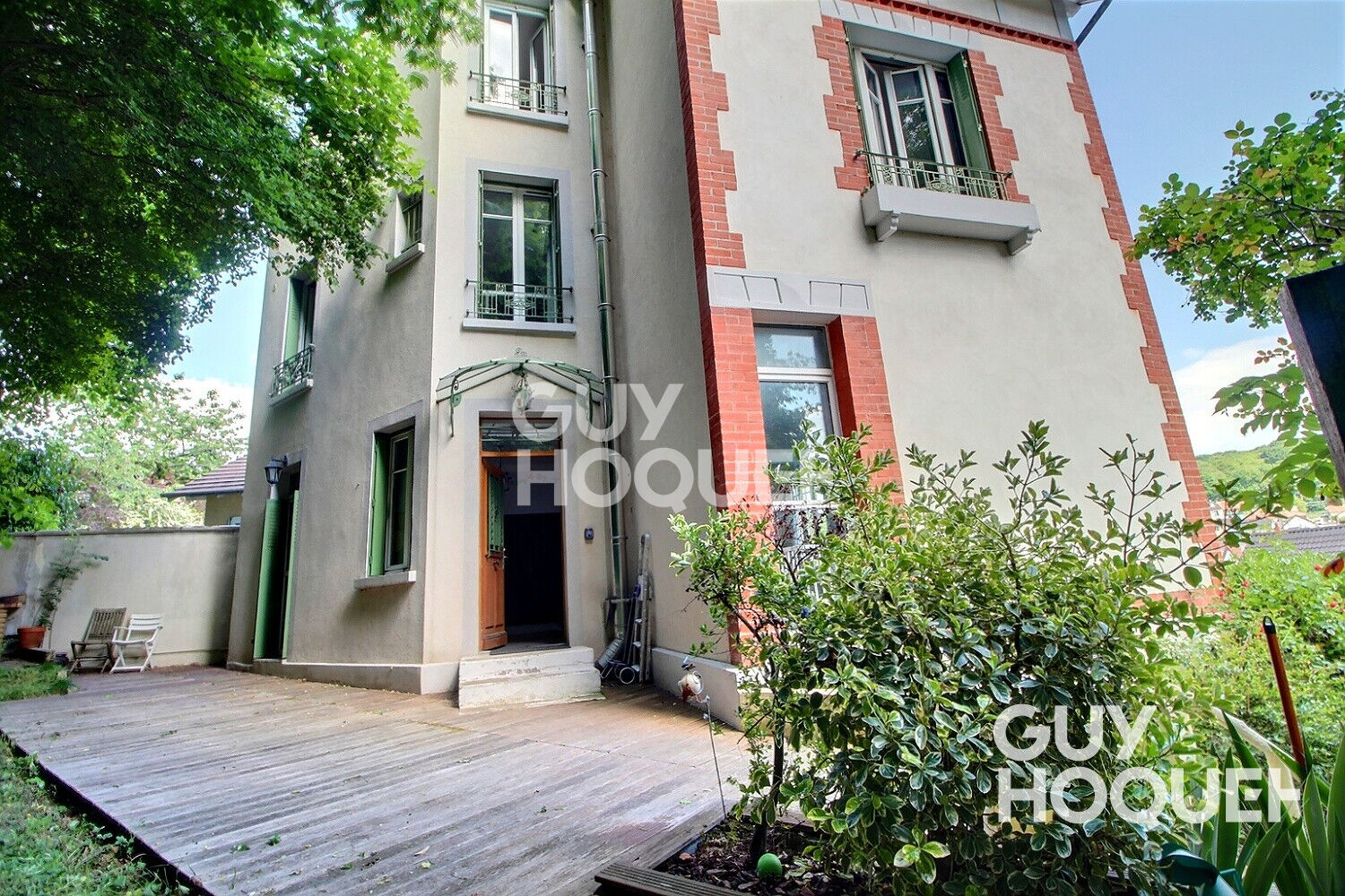 Maison  bon état 4/5 chambres.