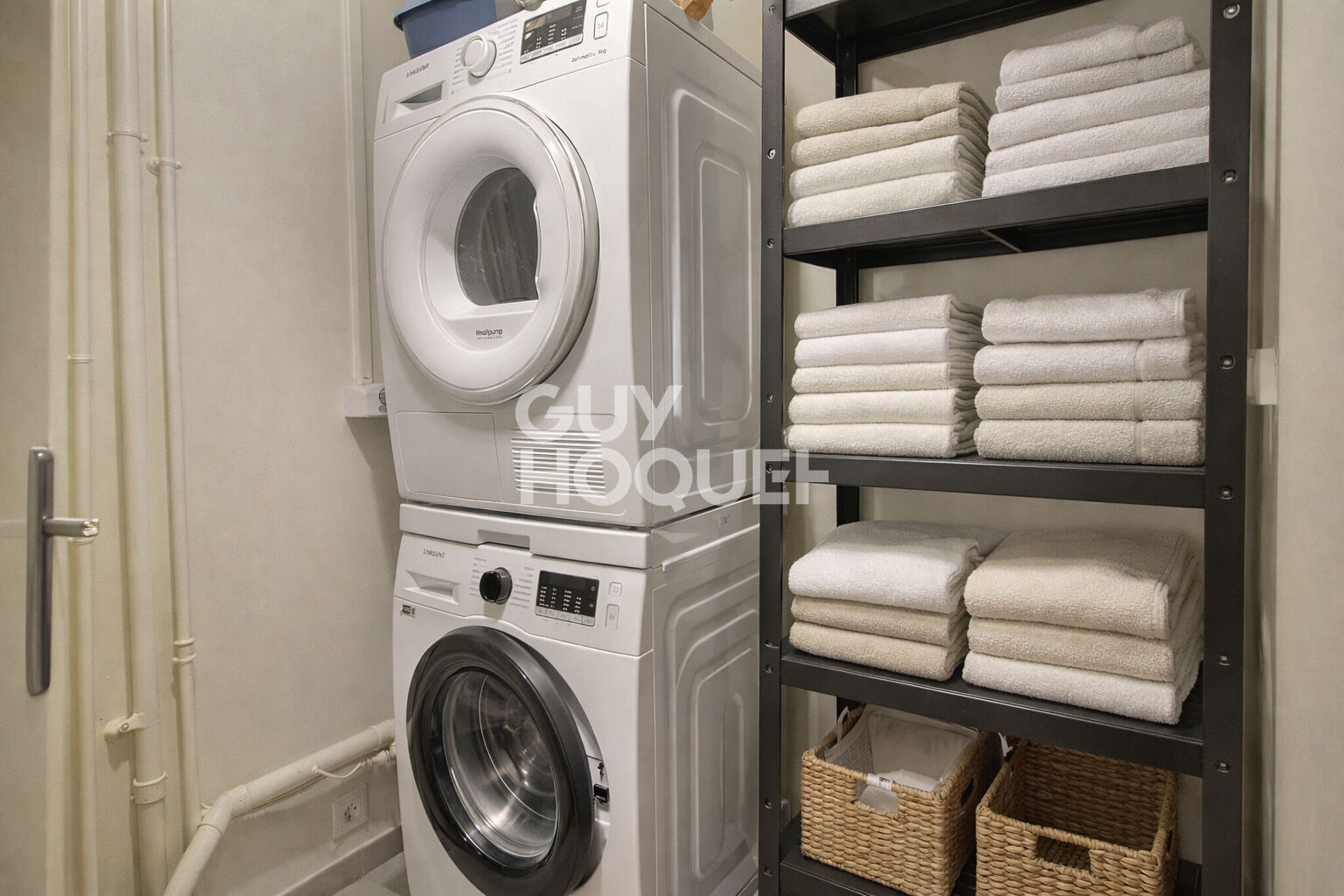 APPARTEMENT 3 PIECES 71.17m² - CALME, TRAVERSANT, BALCON, PARKING, GARE RIVE DROITE A PIED