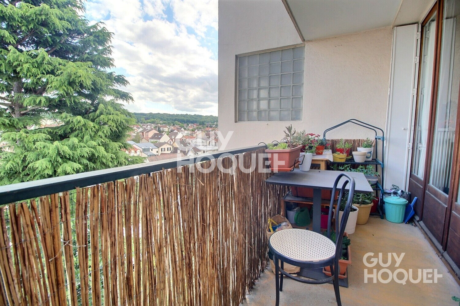 VIROFLAY proche centre, 3 pièces avec balcon, cave et parking