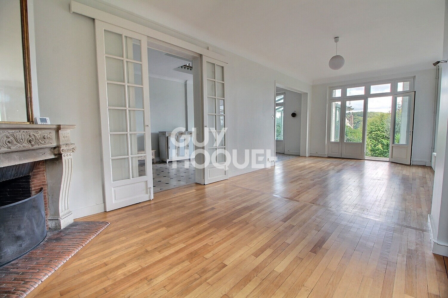 Location : DUPLEX 7 pièces de 210 m² à CHAVILLE en bordure de forêt