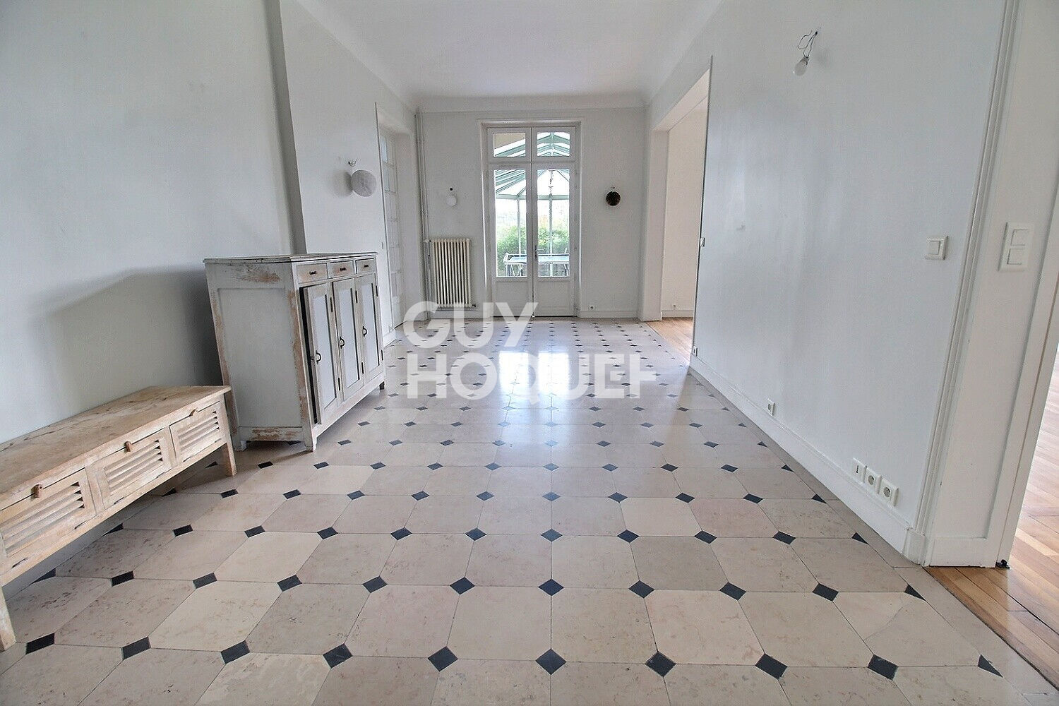 Location : DUPLEX 7 pièces de 210 m² à CHAVILLE en bordure de forêt