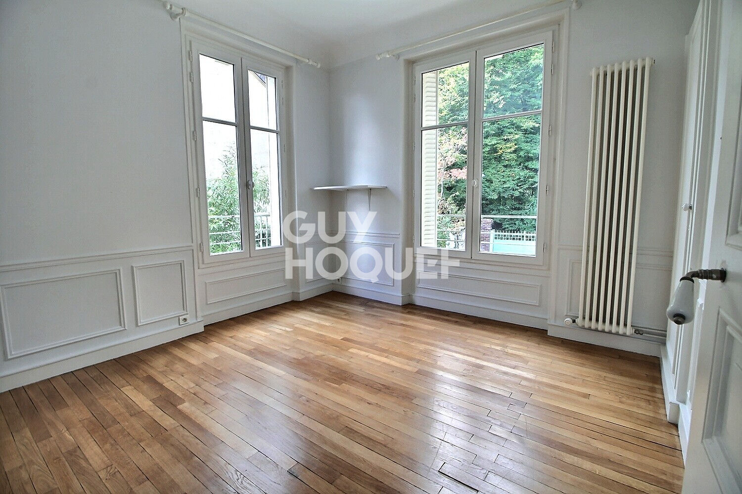 Location : DUPLEX 7 pièces de 210 m² à CHAVILLE en bordure de forêt