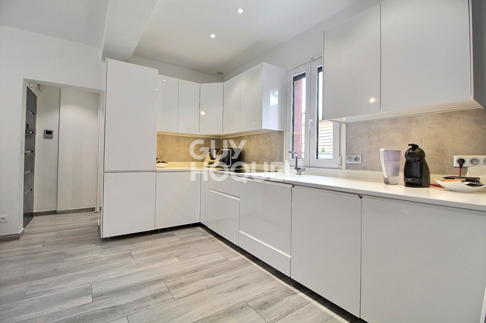 CHAVILLE RIVE GAUCHE - MAISON DE VILLE DE CARACTERE ENTIEREMENT RENOVEE ET ISOLEE