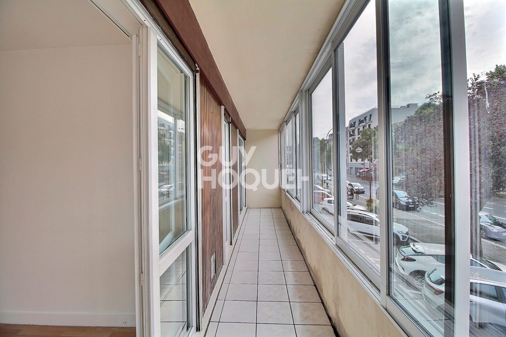 A vendre Appartement Chaville 2 pièces 45m² avec balcon loggia, parking en sous-sol et cave