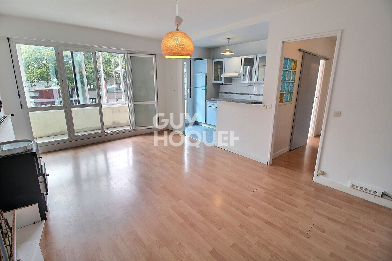 A vendre Appartement Chaville 2 pièces 45m² avec balcon loggia, parking en sous-sol et cave