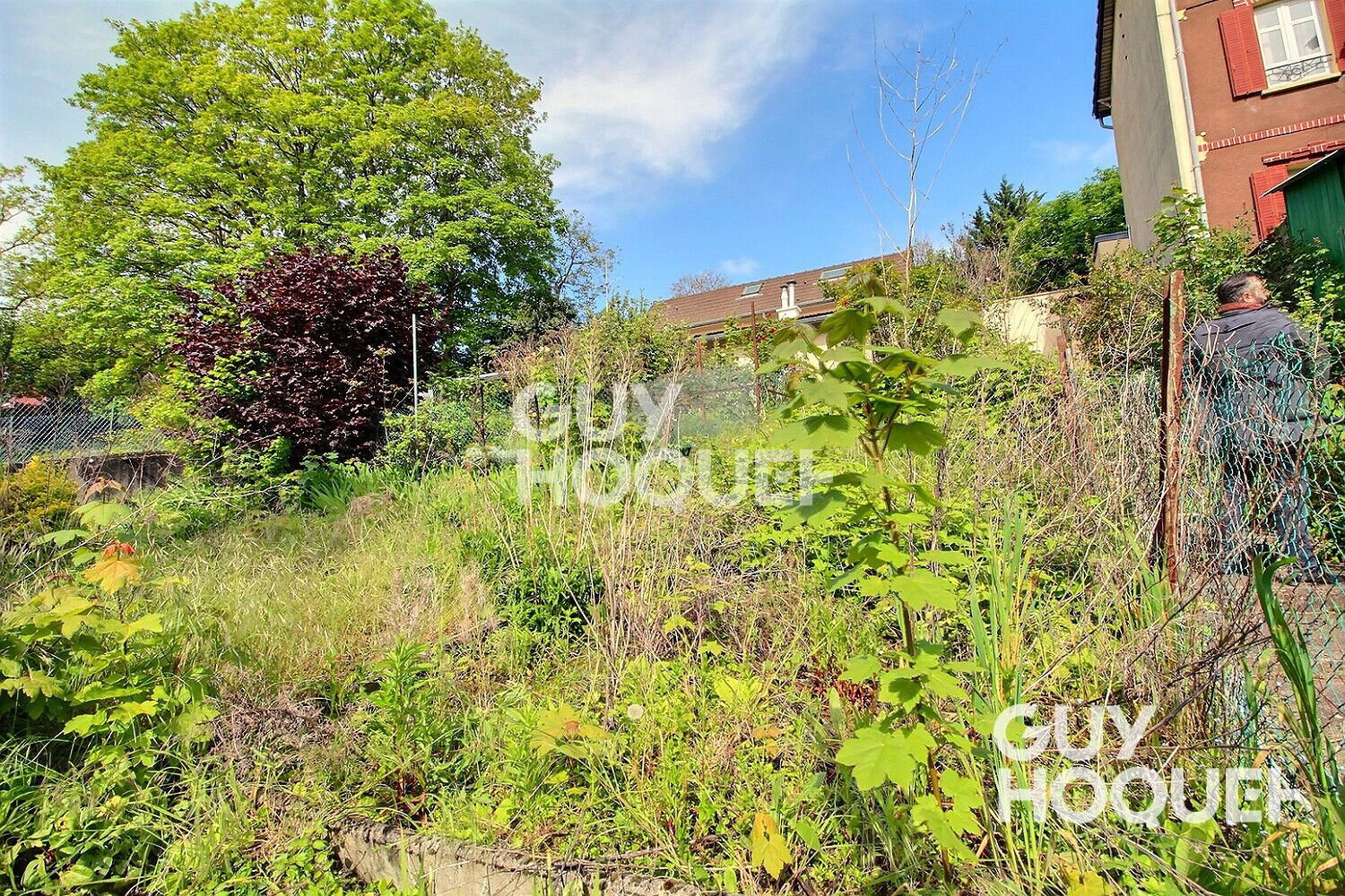 Maison Chaville RD à rénover avec beau terrain