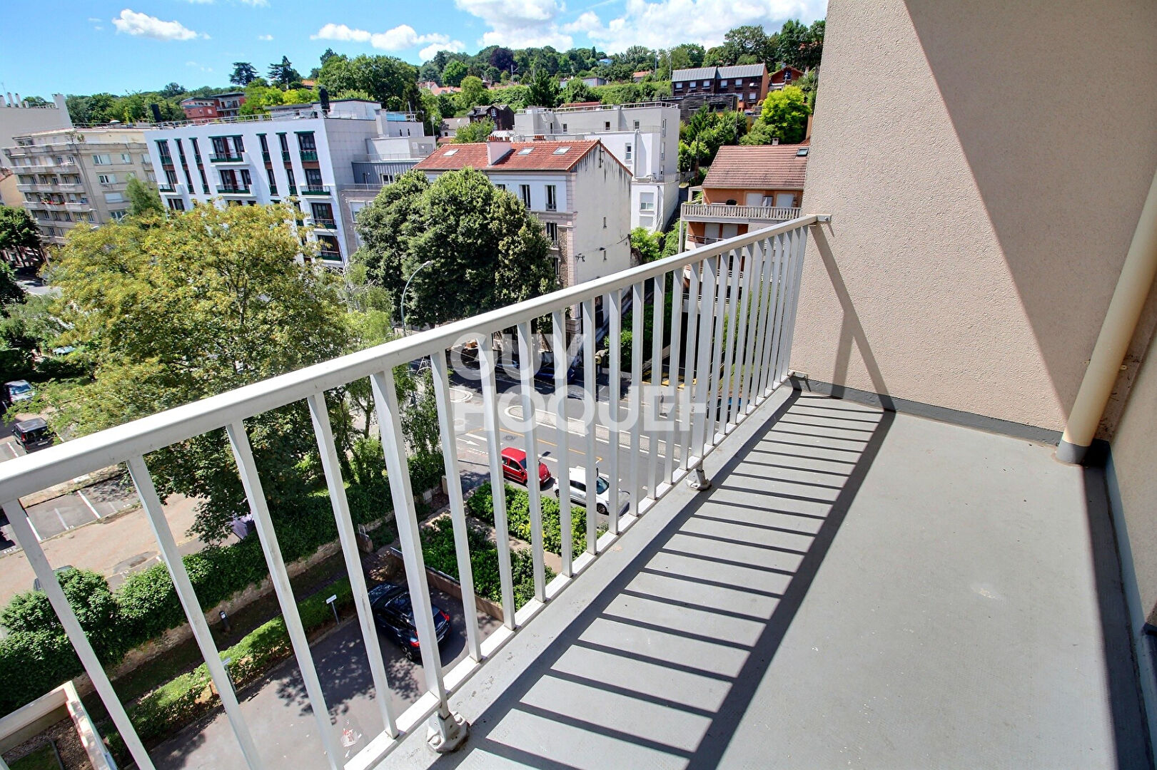 CHAVILLE 2 pièces de 42 m2 avec balcon et vue dégagée