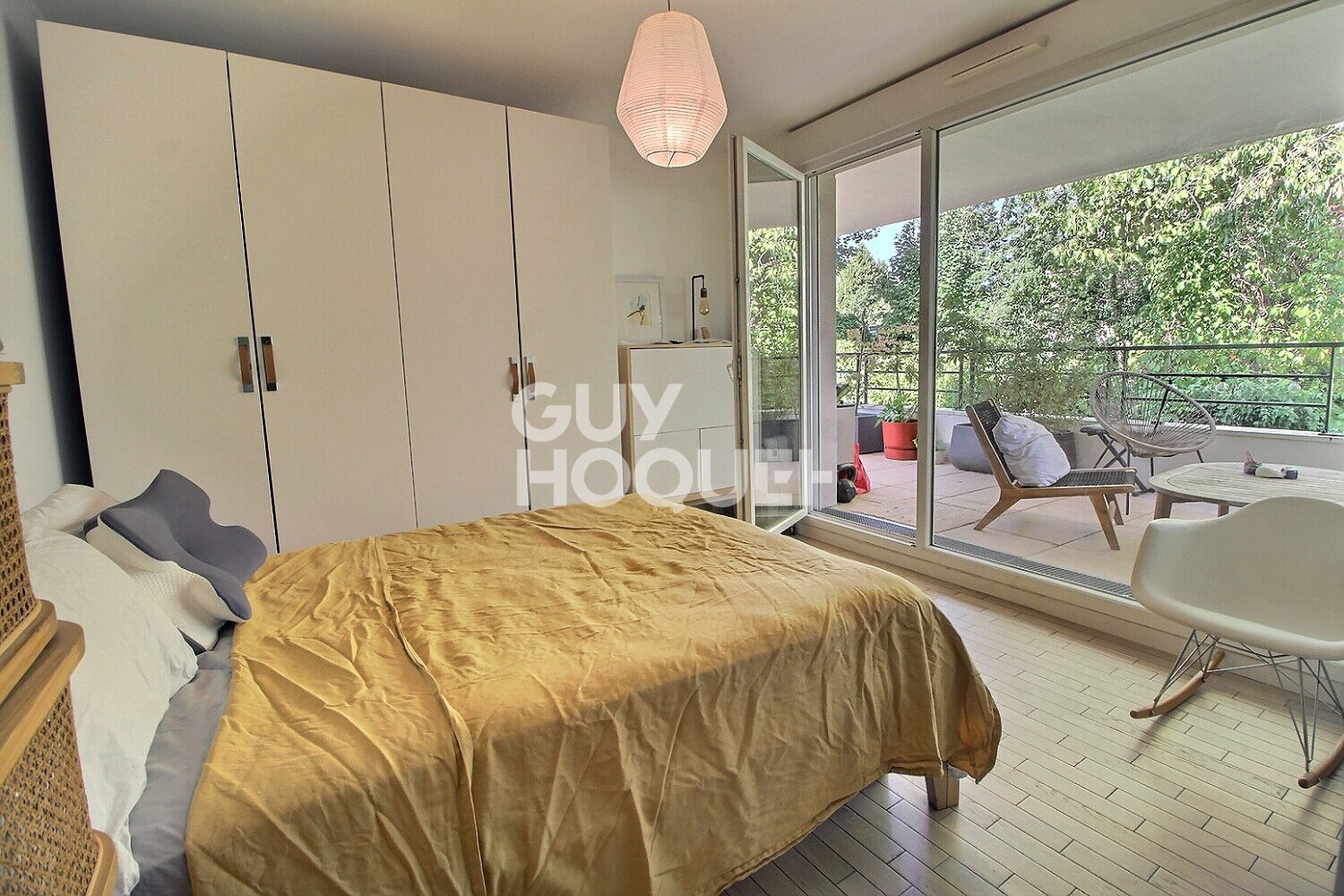 CHAVILLE COEUR DE VILLE - ELEGANT ET LUMINEUX APPARTEMENT 4 PIECES AVEC DEUX TERRASSES