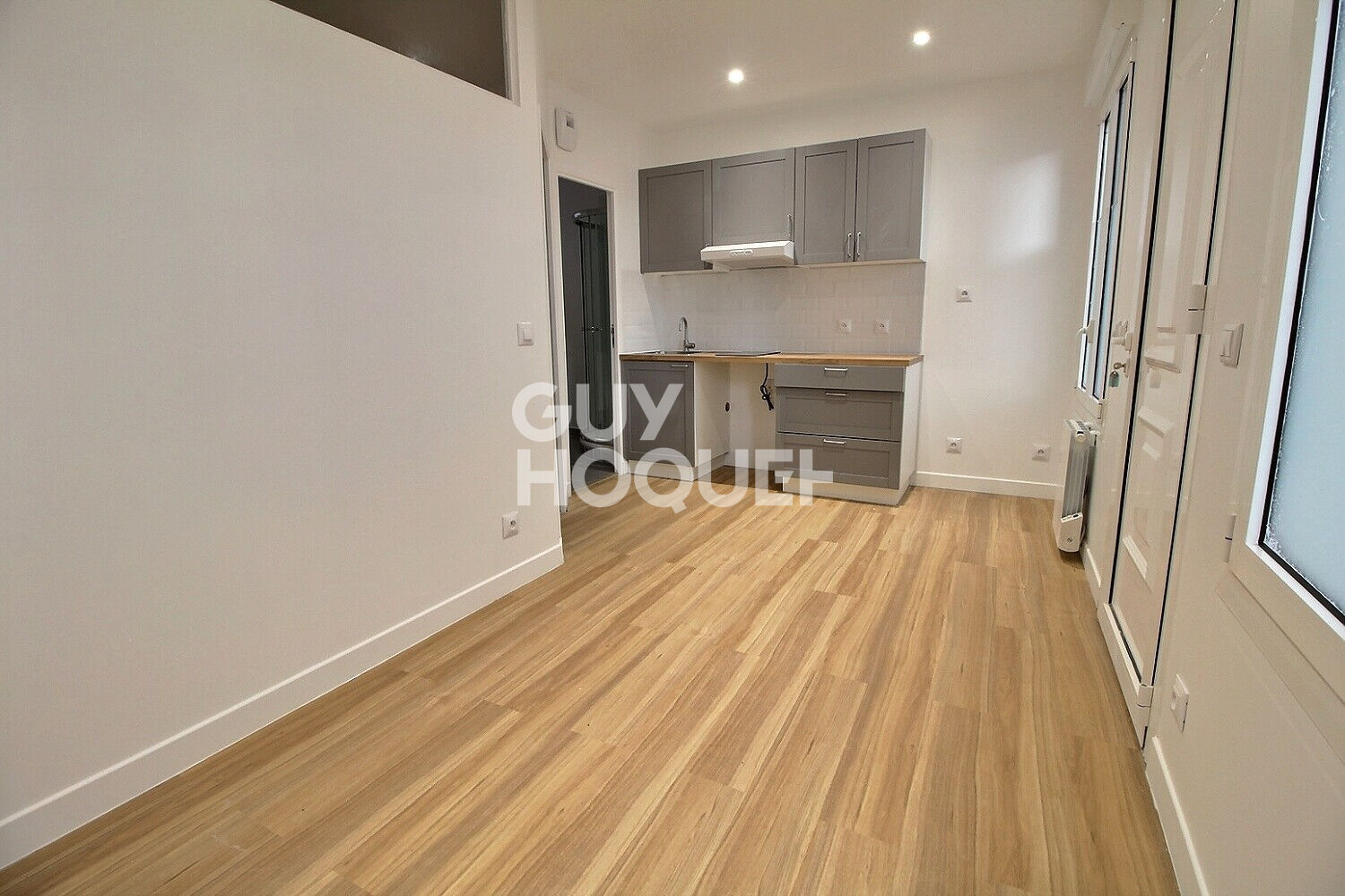 LOCATION : appartement T2 (23 m²) à CHAVILLE