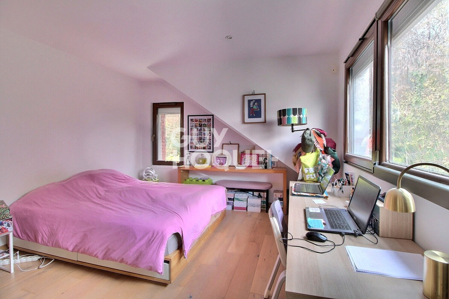 Chaville rive droite proche de Sèvres, maison de 177 m² .