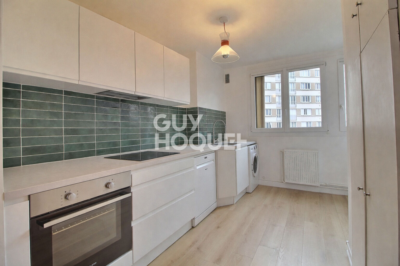 Chaville Rive Gauche - Appartement t3 traversant avec balcon , cave et parking en sous-sol
